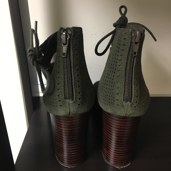 Crown Vintage olive suede booties, size 9 - Picture 3 of 3